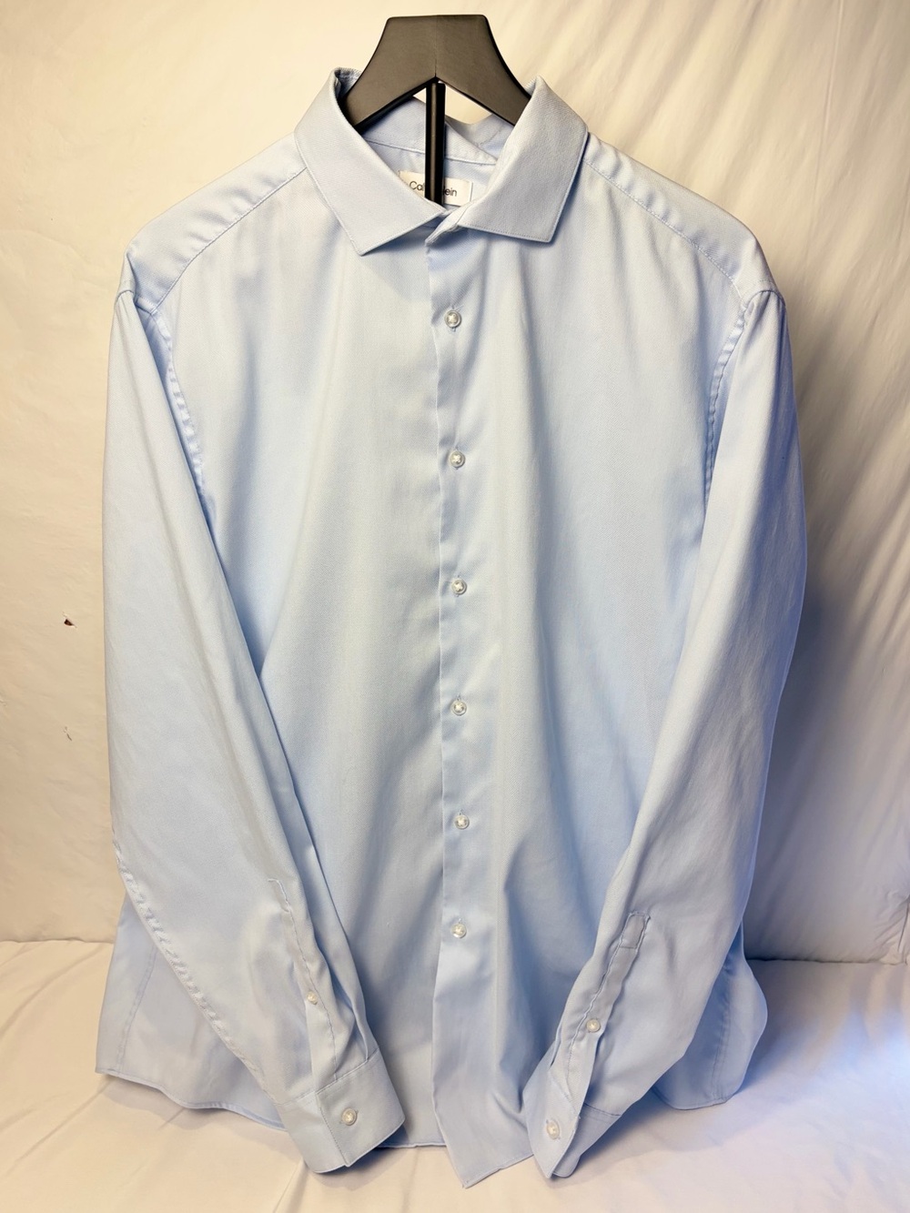 Calvin Klein Men’s Light Blue Stretch Dress Shirt – 17½ / 34-35